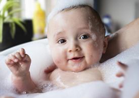 10 Ways to make Bath-time Fun & Relaxing for your Baby!