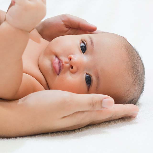 The Ultimate Guide to Oiling Your Baby’s Hair