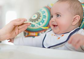 A Step-by-Step Guide on Introducing Your Baby to Solid Foods