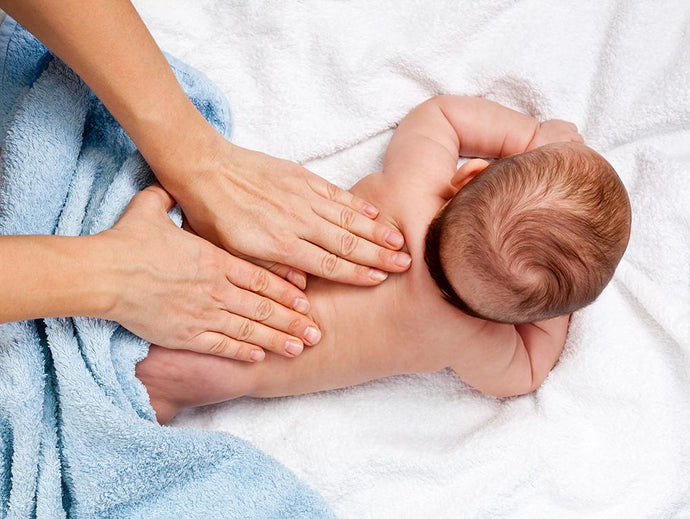 7 Amazing Benefits of Massaging your Baby Daily